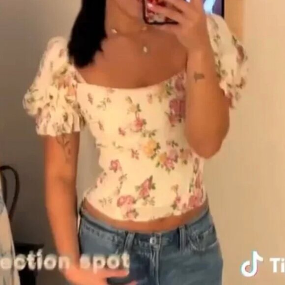 ✨ SALE  Reformation Marin Top Sz2 Posy Cream Pink Floral Spring French Blouse - Picture 2 of 11